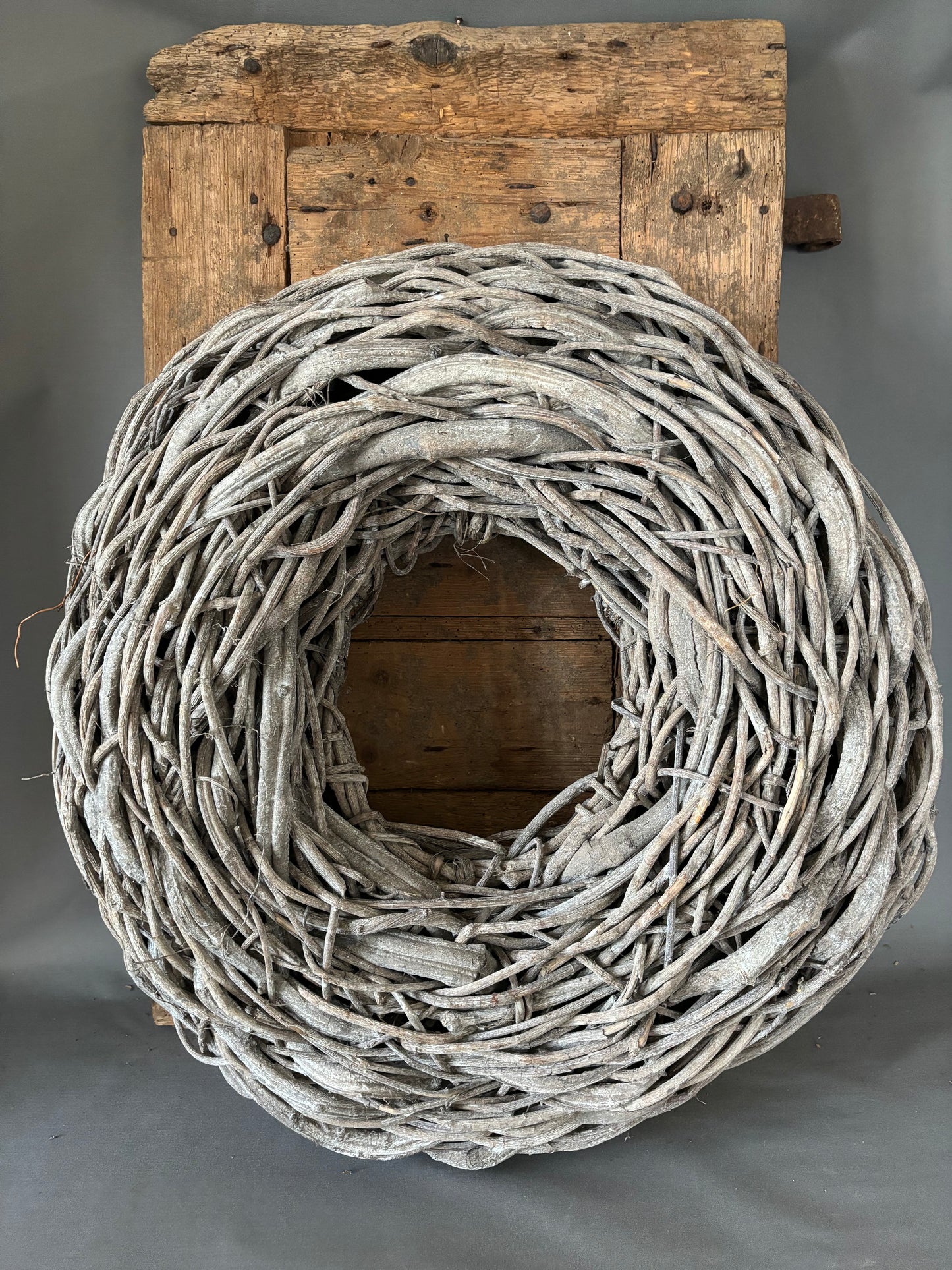 Krans druiven takken grey wash 65/70 cm breed